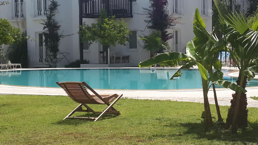 Meis Hotel Бітез Екстер'єр фото