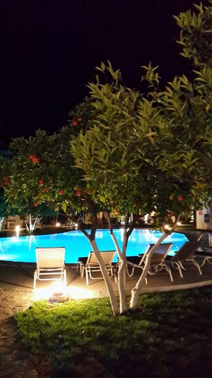 Meis Hotel Бітез Екстер'єр фото