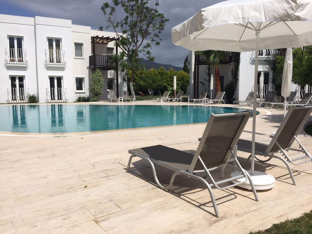 Meis Hotel Бітез Екстер'єр фото